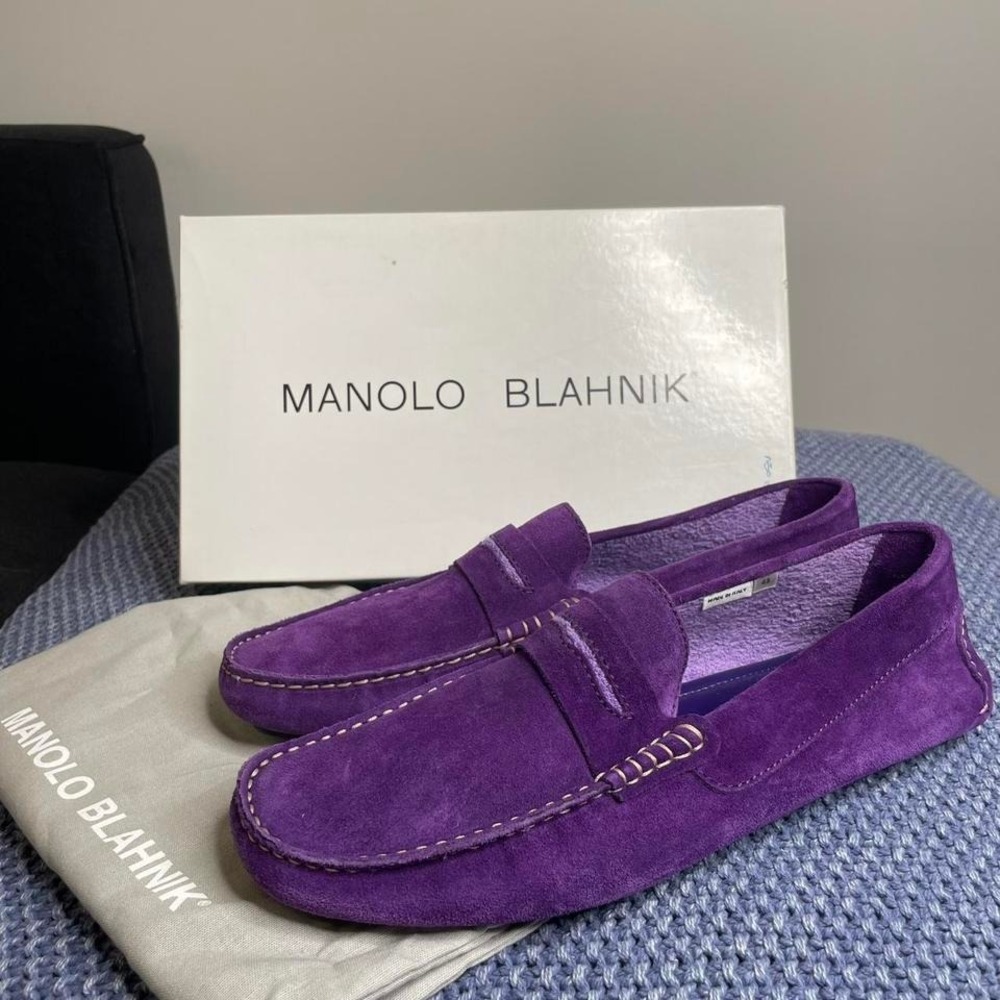Manolo Blahnik purple suede loafers, penny drivers. Size 10